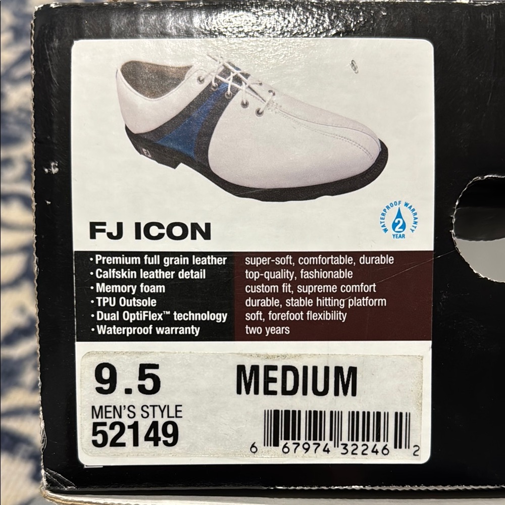 FootJoy White and Blue Athletic Shoes with Classic Design